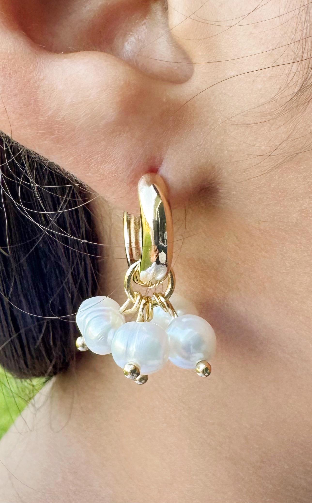 Pendientes de aro pequeños chapados en oro de 18 quilates con perlas de agua dulce