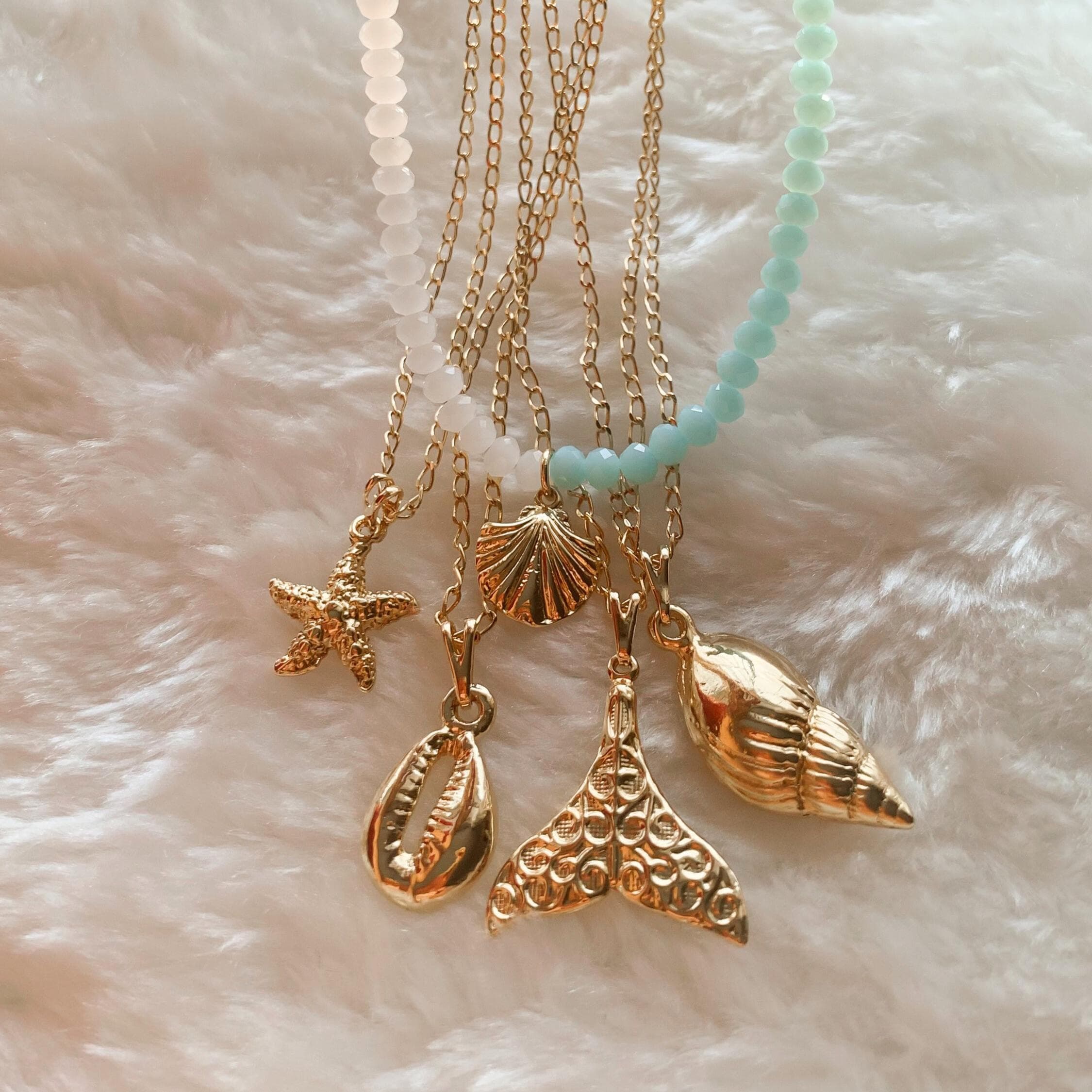 Collar con dije de playa chapado en oro de 18 quilates – Joyería ajustable de verano